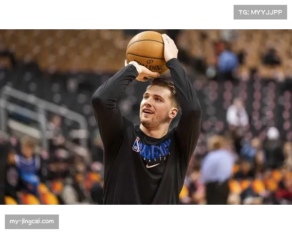 东契奇场均40+得分展现得分爆炸力 成为湖人进攻体系绝对核心 东契奇场均40+得分展现得分爆炸力 成为湖人进攻体系绝对核心